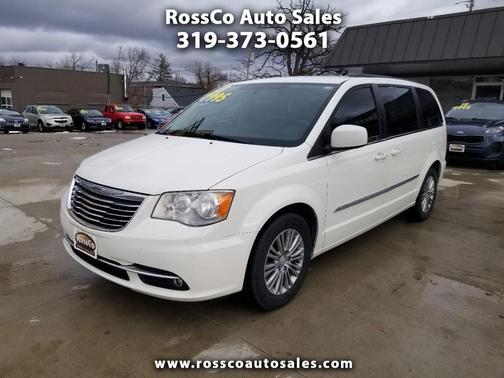 2013 Chrysler Town & Country Touring