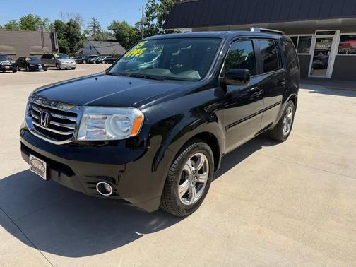 Crystal Black Pearl 2015 Honda Pilot SE