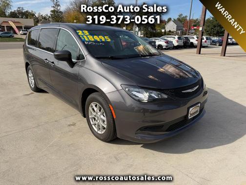 2023 Chrysler Voyager LX