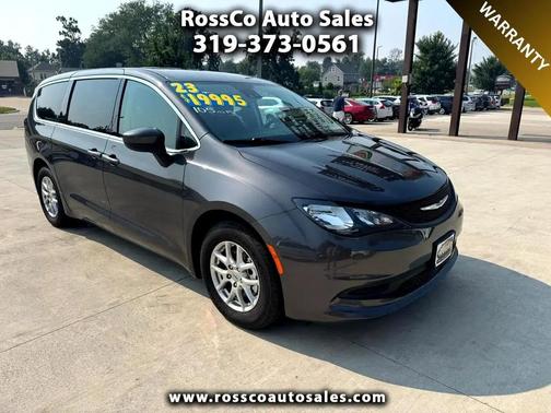 2023 Chrysler Voyager LX