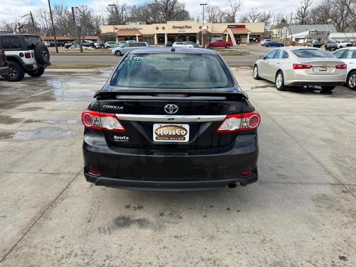 2011 Toyota Corolla LE