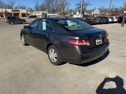 2010 Toyota Camry LE