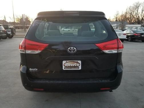 2013 Toyota Sienna SE