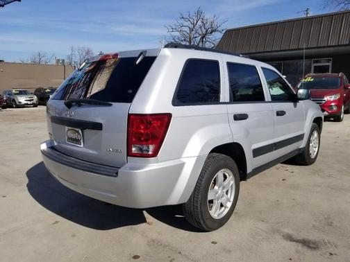 2005 Jeep Grand Cherokee Laredo
