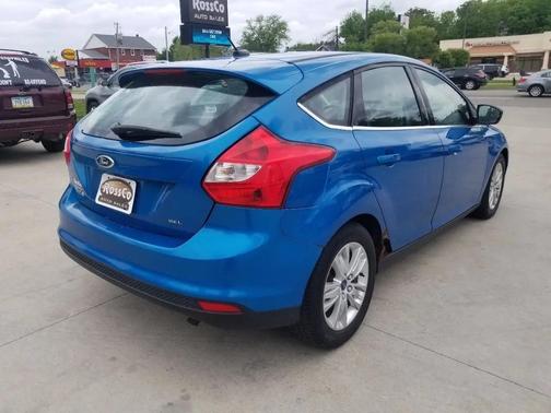 Blue 2012 Ford Focus SEL