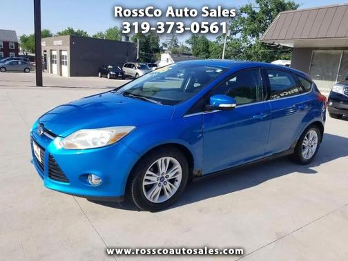 Blue 2012 Ford Focus SEL