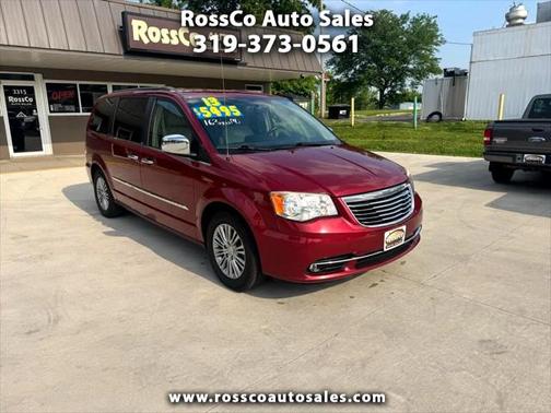 2013 Chrysler Town & Country Touring-L