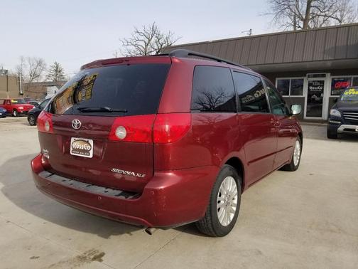 2009 Toyota Sienna XLE