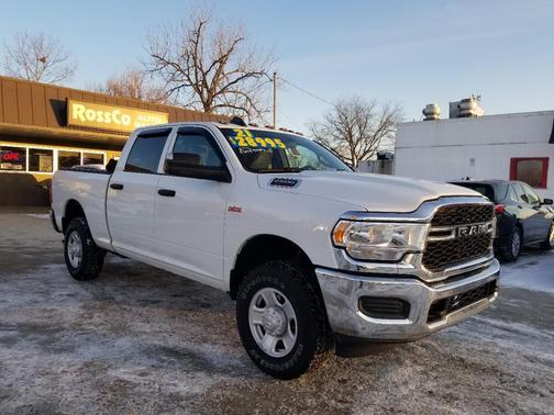 2021 RAM 2500 Tradesman Crew Cab 4x4 6'4' Box