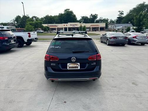 2017 Volkswagen Golf Alltrack TSI S