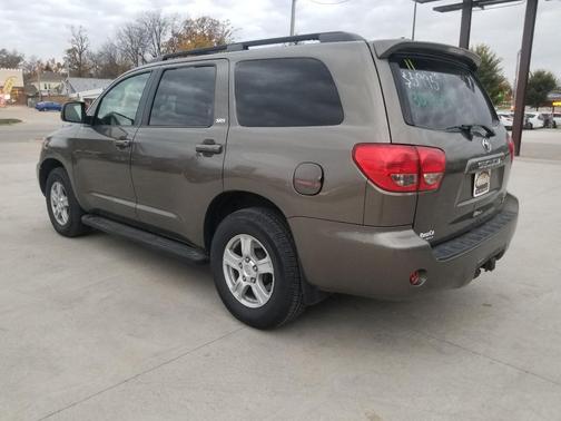 2011 Toyota Sequoia SR5
