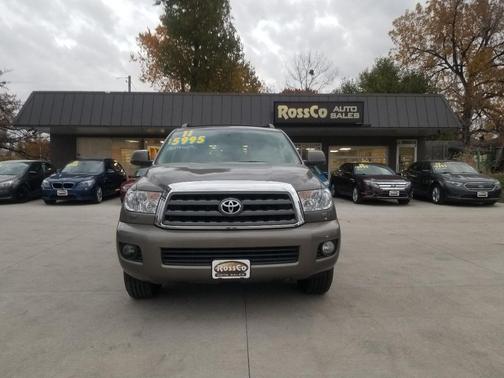 2011 Toyota Sequoia SR5