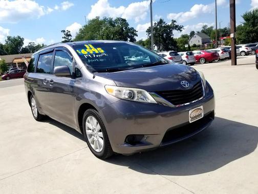 2011 Toyota Sienna LE