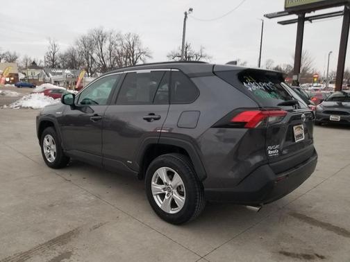2021 Toyota RAV4 Hybrid LE
