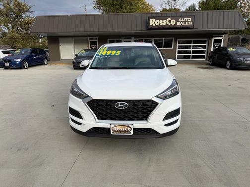 2021 Hyundai TUCSON SE