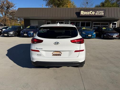 2021 Hyundai TUCSON SE