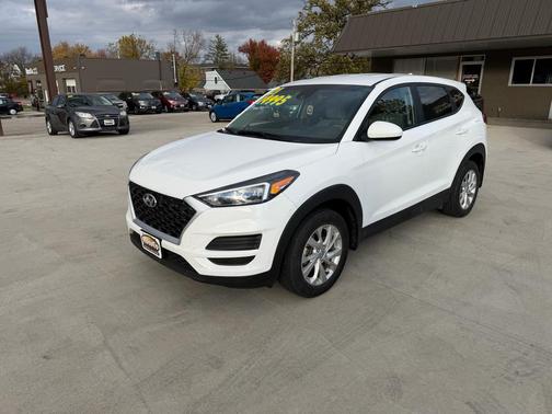 2021 Hyundai TUCSON SE