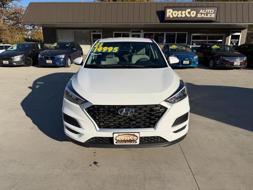 2021 Hyundai TUCSON SE