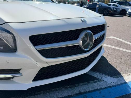 2013 Mercedes-Benz SL-Class 2dr Roadster SL 550
