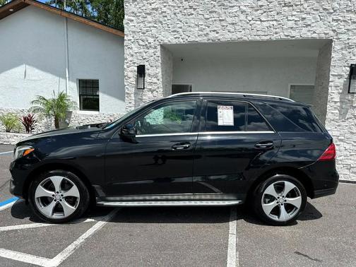 2016 Mercedes-Benz GLE-Class GLE 300d 4MATIC