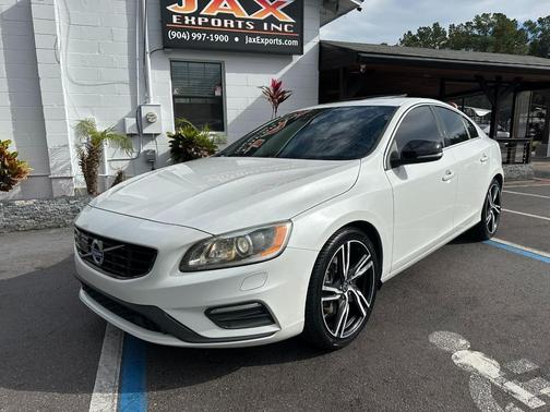 2017 Volvo S60 T6 R-Design Platinum