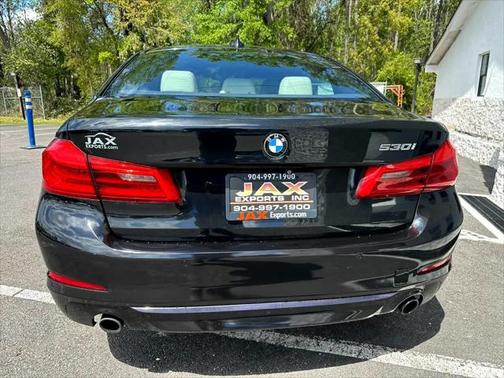 2017 BMW 530 530i Sedan