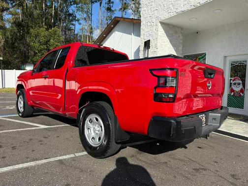2022 Nissan Frontier S