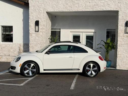 2012 Volkswagen Beetle Base