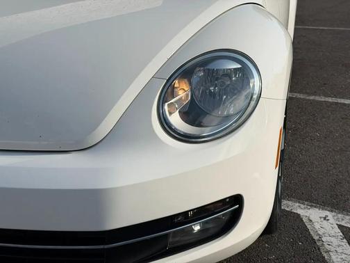 2012 Volkswagen Beetle Base