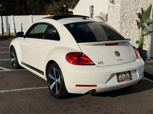 2012 Volkswagen Beetle Base