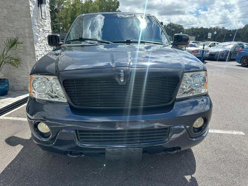 2004 Lincoln Navigator Luxury