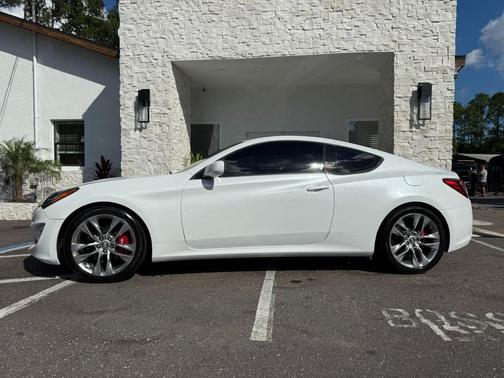 2013 Hyundai Genesis Coupe 3.8 R-Spec