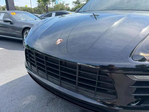 Black 2016 Porsche Macan Macan S