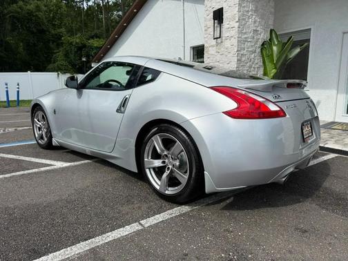 Silver 2009 Nissan 370Z Touring