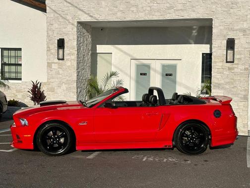 2014 Ford Mustang V6