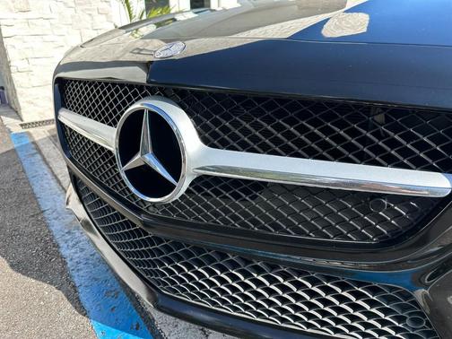 2013 Mercedes-Benz SL-Class 2dr Roadster SL 550