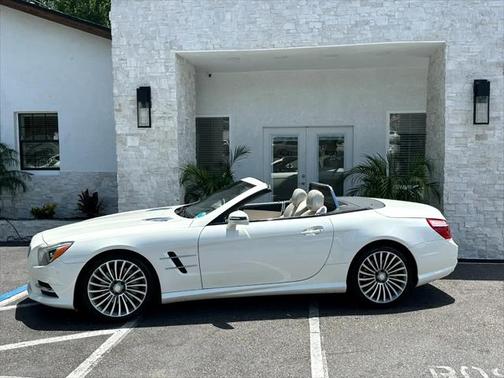 2014 Mercedes-Benz SL-Class 2dr Roadster SL 550