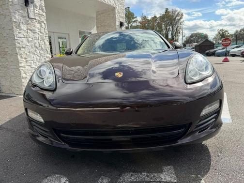 2011 Porsche Panamera 4