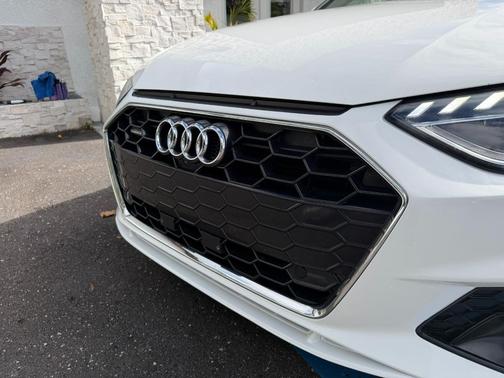2023 Audi A4 45 S line Premium Plus