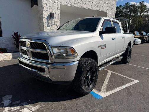 2015 RAM 2500 4WD Crew Cab 149'' SLT