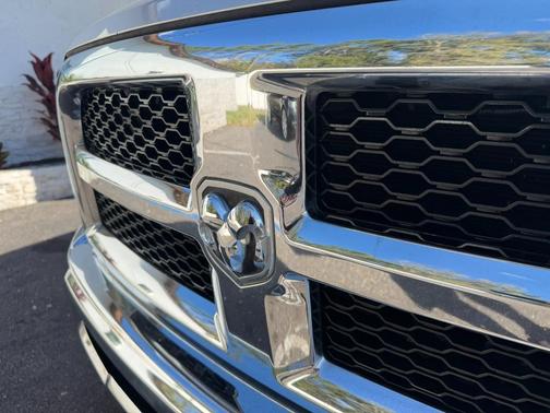 2015 RAM 2500 4WD Crew Cab 149'' SLT