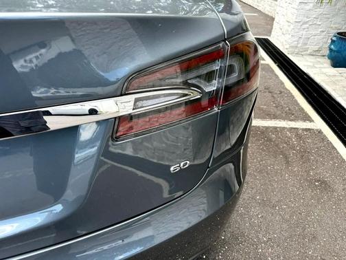 2014 Tesla Model S 60