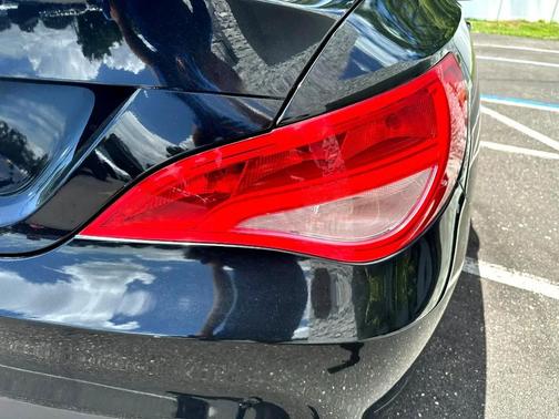 2015 Mercedes-Benz CLA-Class Base