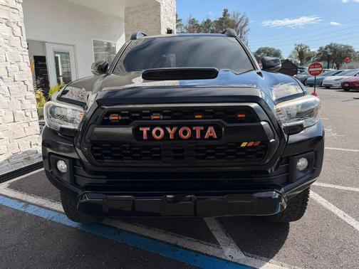 2017 Toyota Tacoma TRD Sport