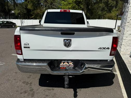 2019 RAM 1500 SLT