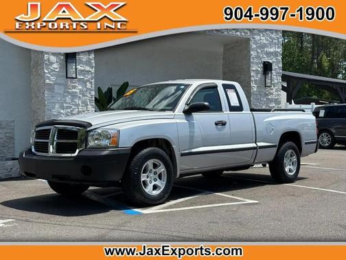 Silver 2005 Dodge Dakota ST Club Cab