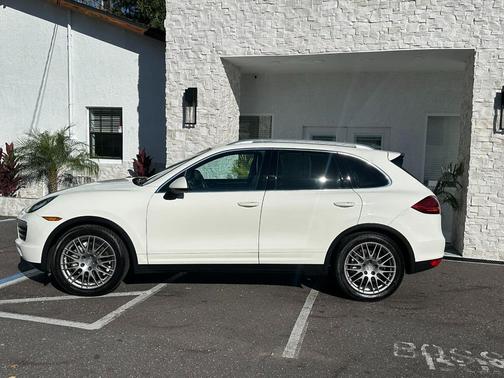 2011 Porsche Cayenne Cayenne