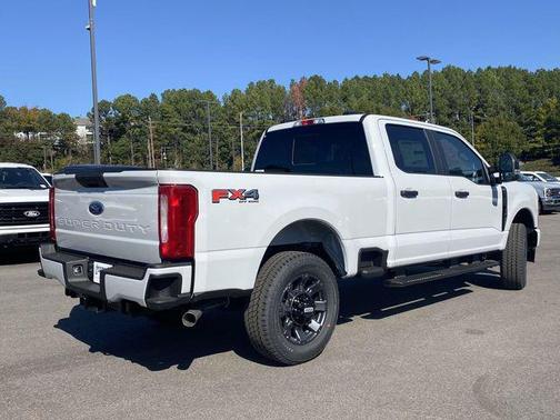 Avalanche 2026 Ford F-250 XL
