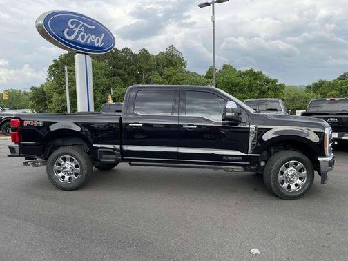 2023 Ford F-350 Lariat