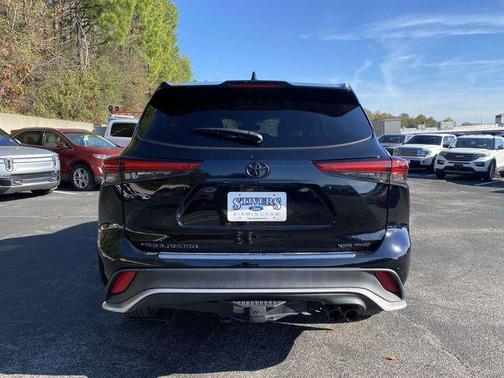 2022 Toyota Highlander XSE
